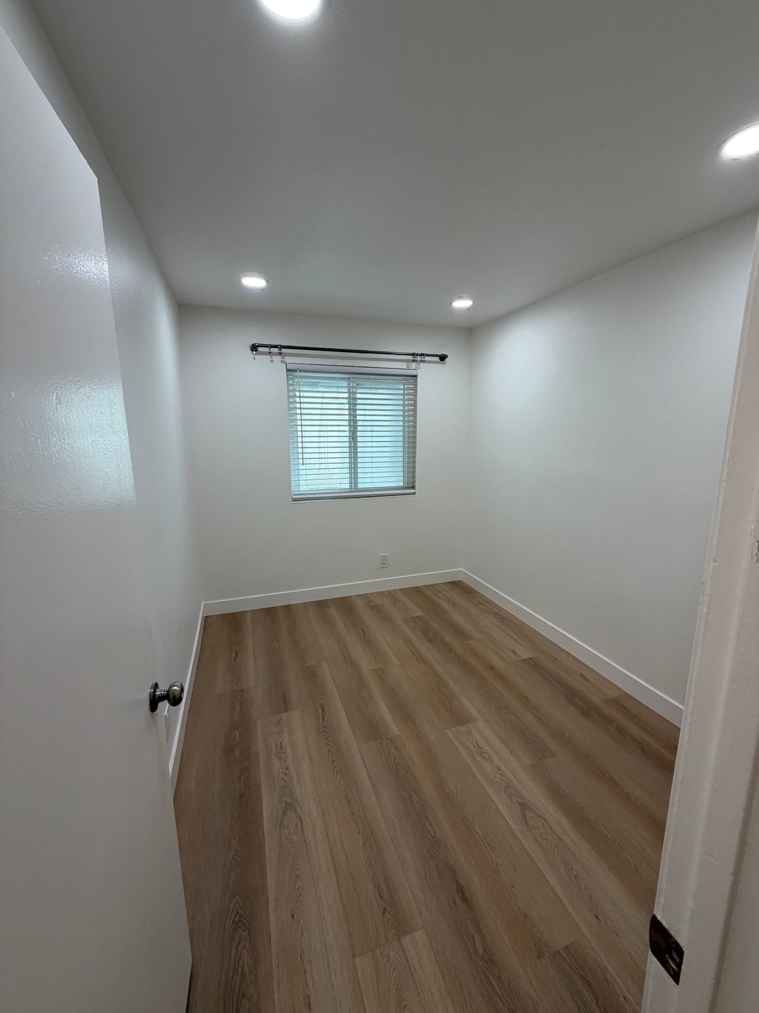 Port Hueneme Condo: 284 E Surfside Dr