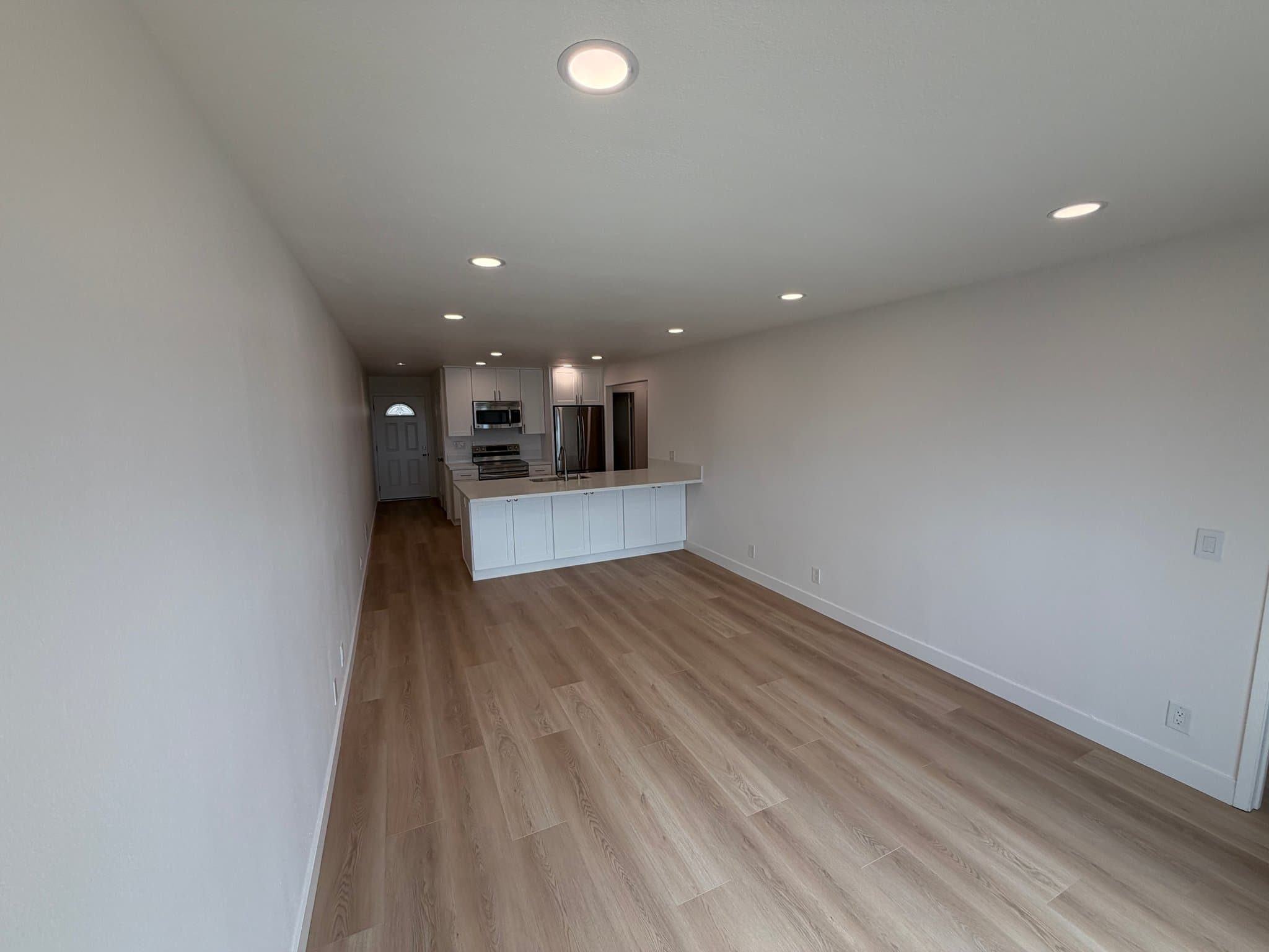 Port Hueneme Condo: 284 E Surfside Dr
