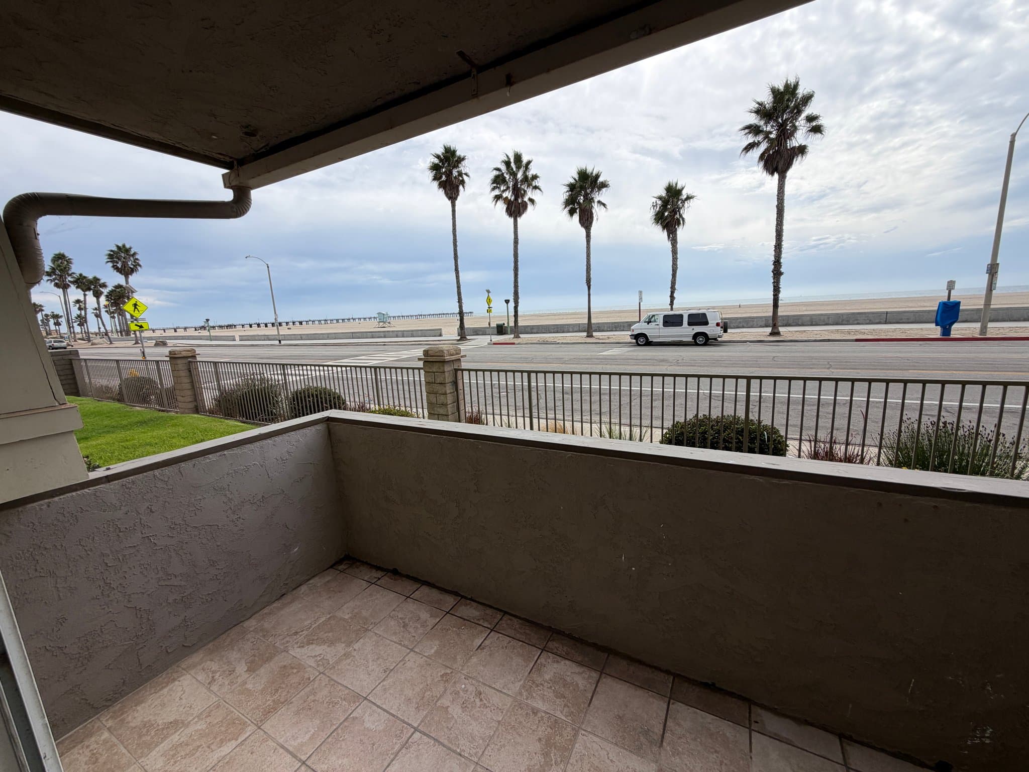 Port Hueneme Condo: 284 E Surfside Dr