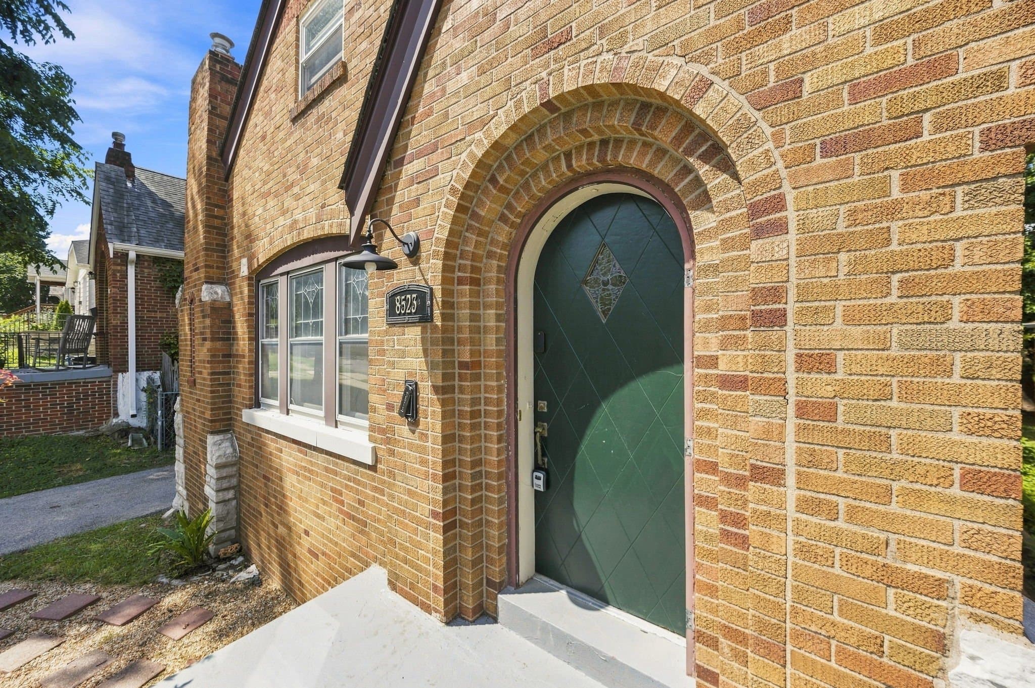 Saint Louis House: 8523 Philo Ave