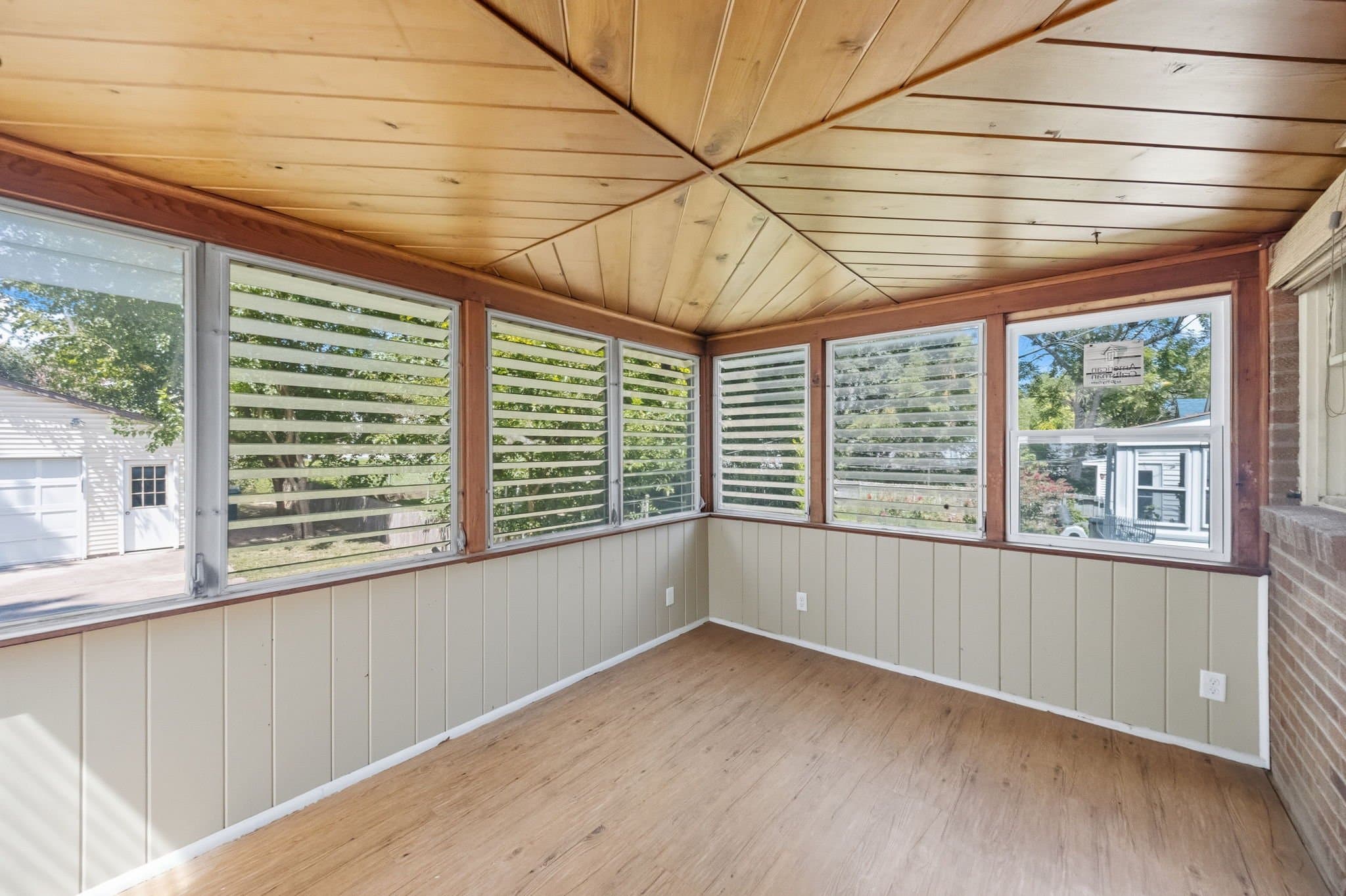 Saint Louis House: 8523 Philo Ave