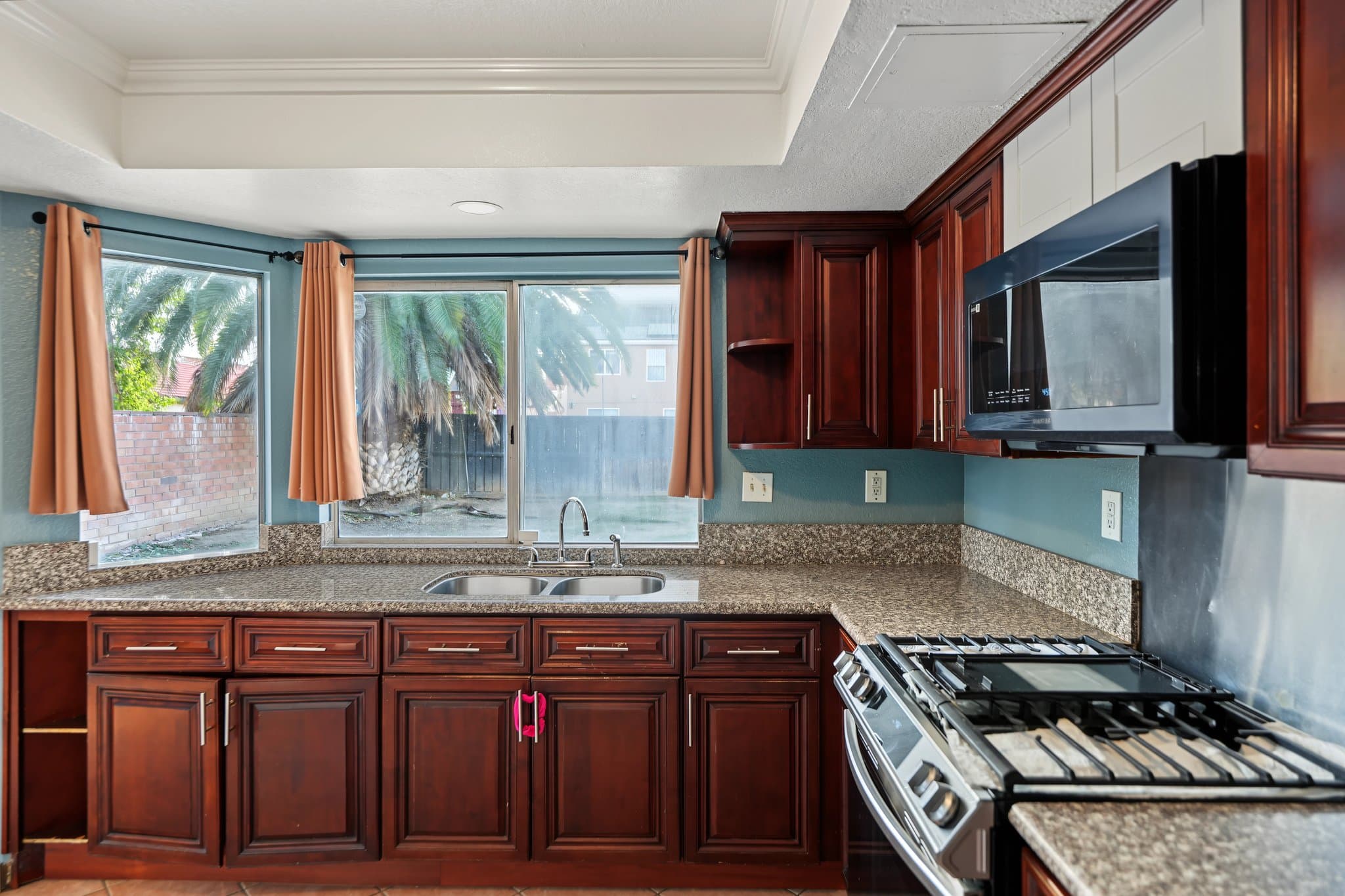 Perris House: 1130 Mako Ln