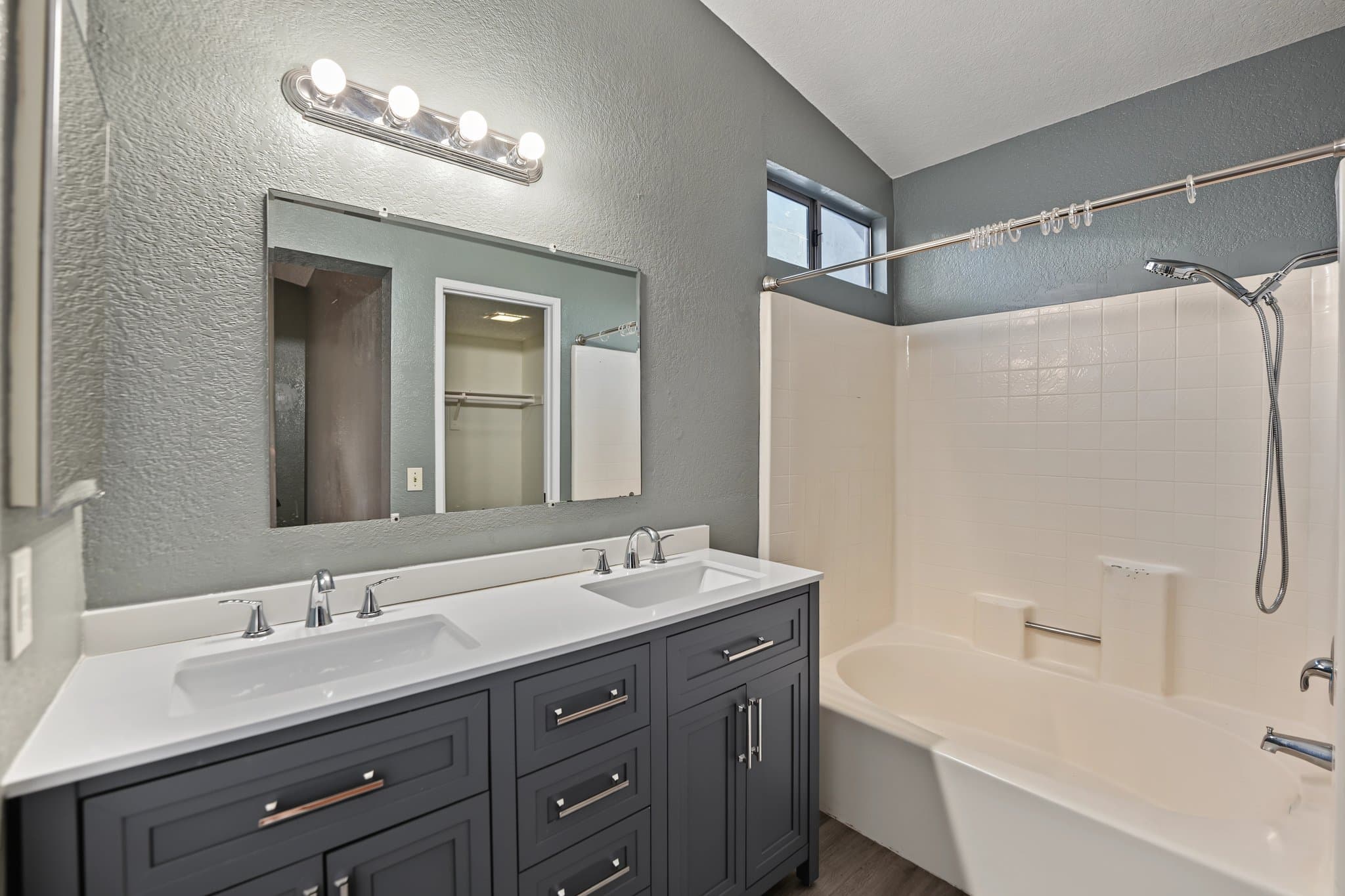 Perris House: 1130 Mako Ln