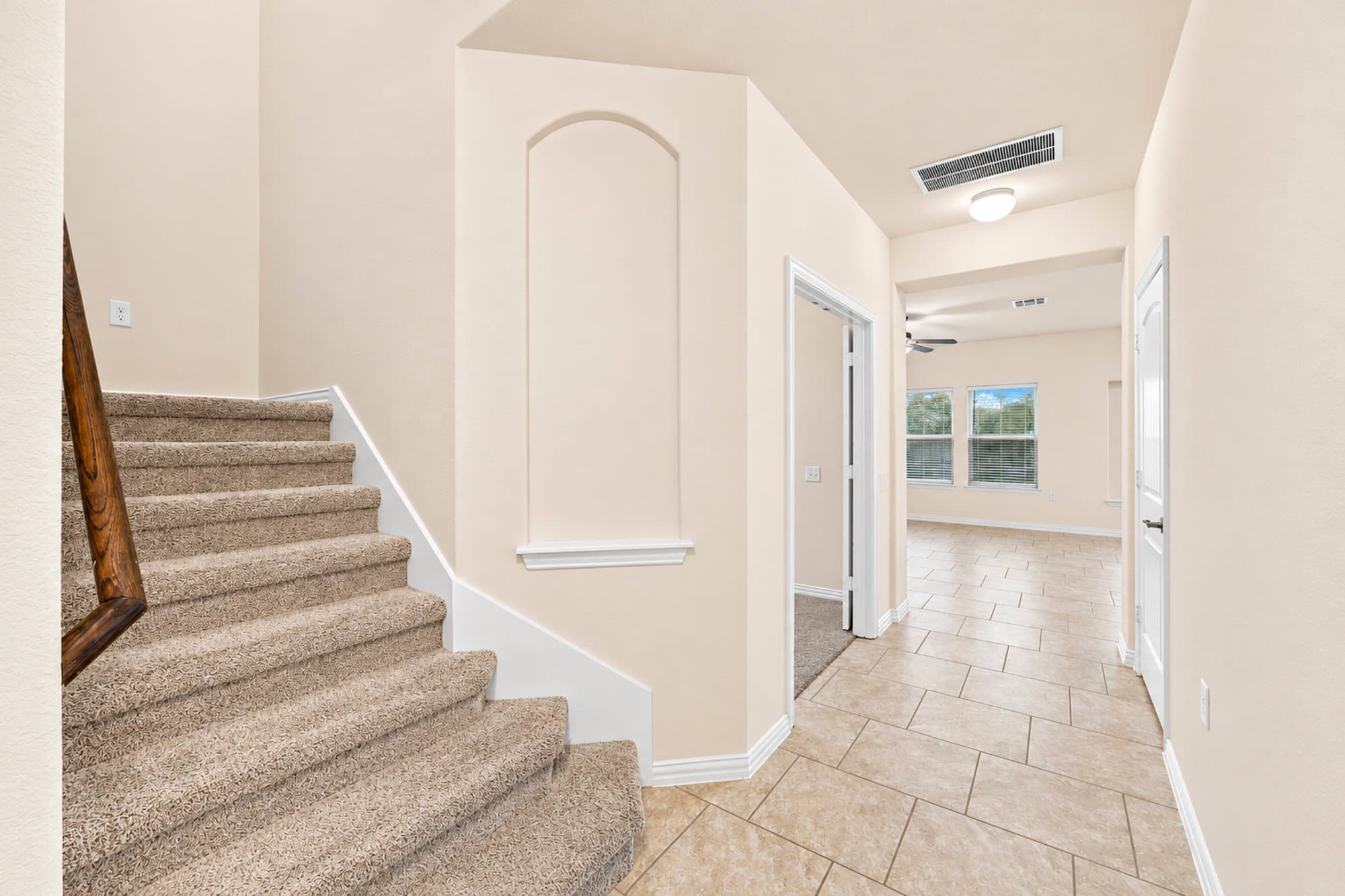 Austin House: 6908 Vail Ridge St