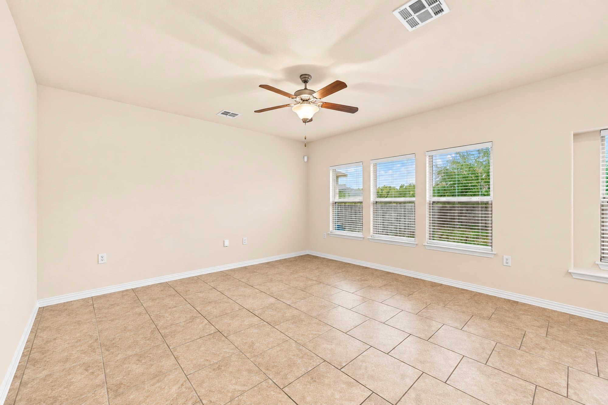 Austin House: 6908 Vail Ridge St