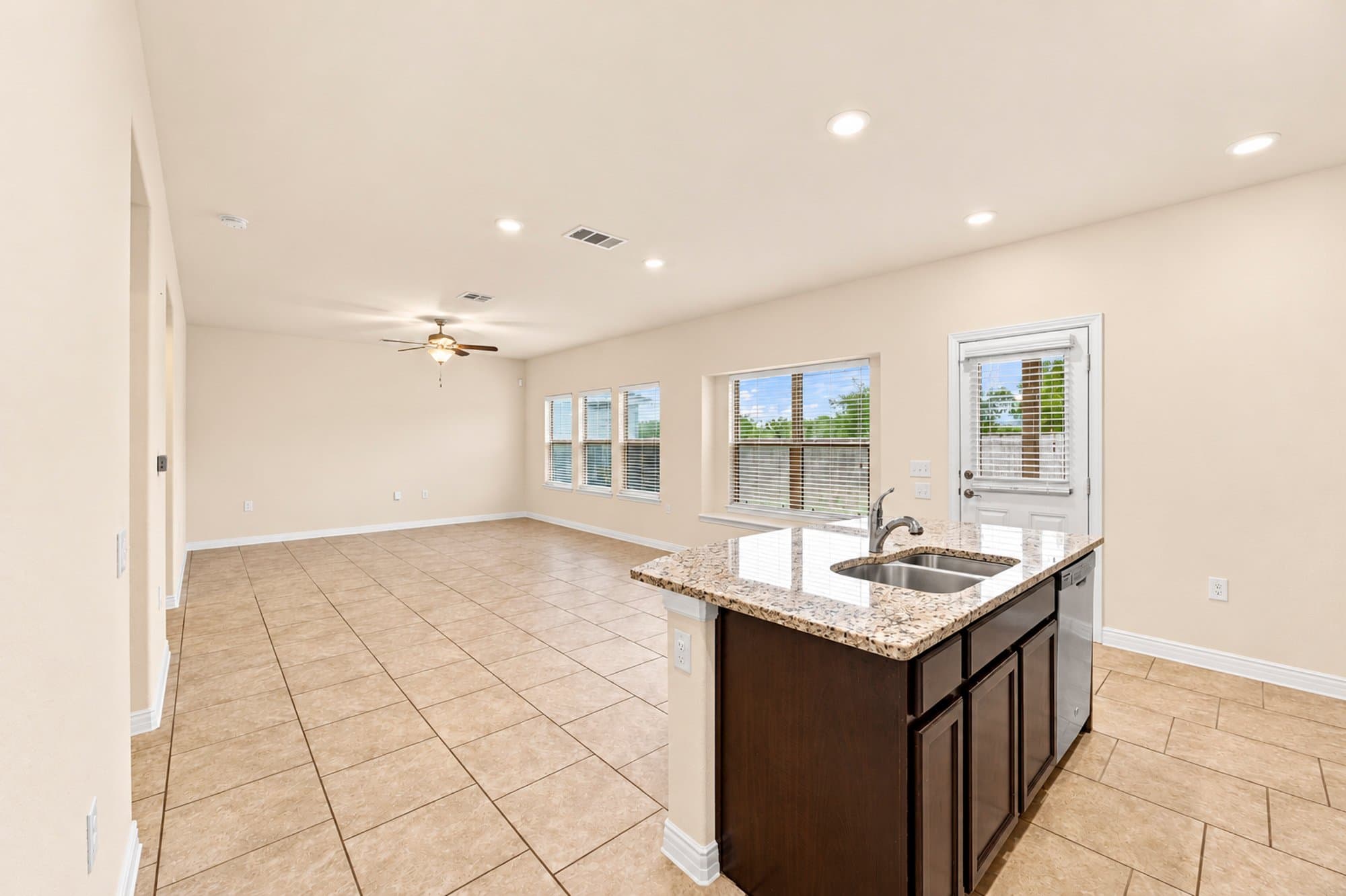 Austin House: 6908 Vail Ridge St