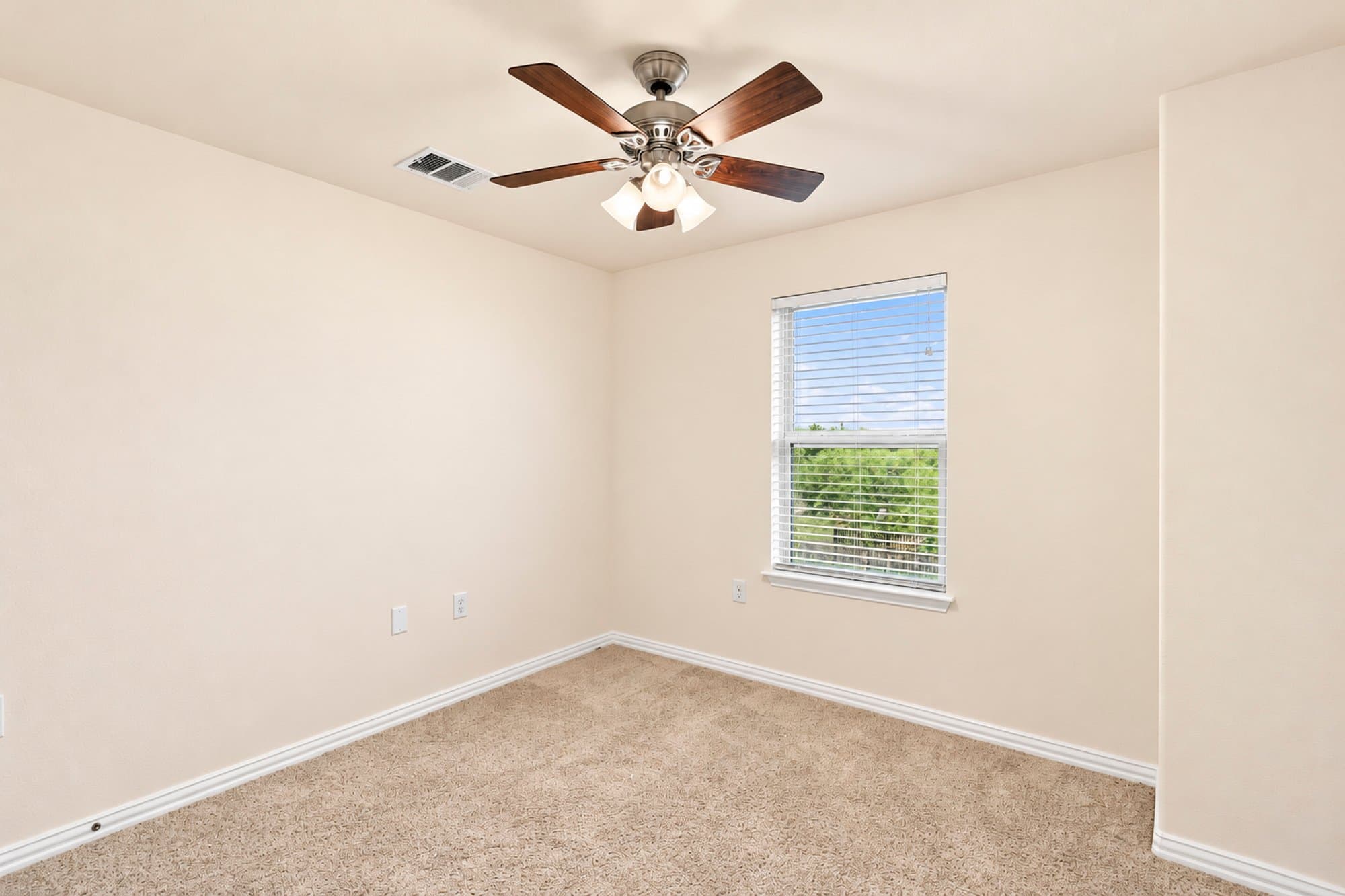 Austin House: 6908 Vail Ridge St