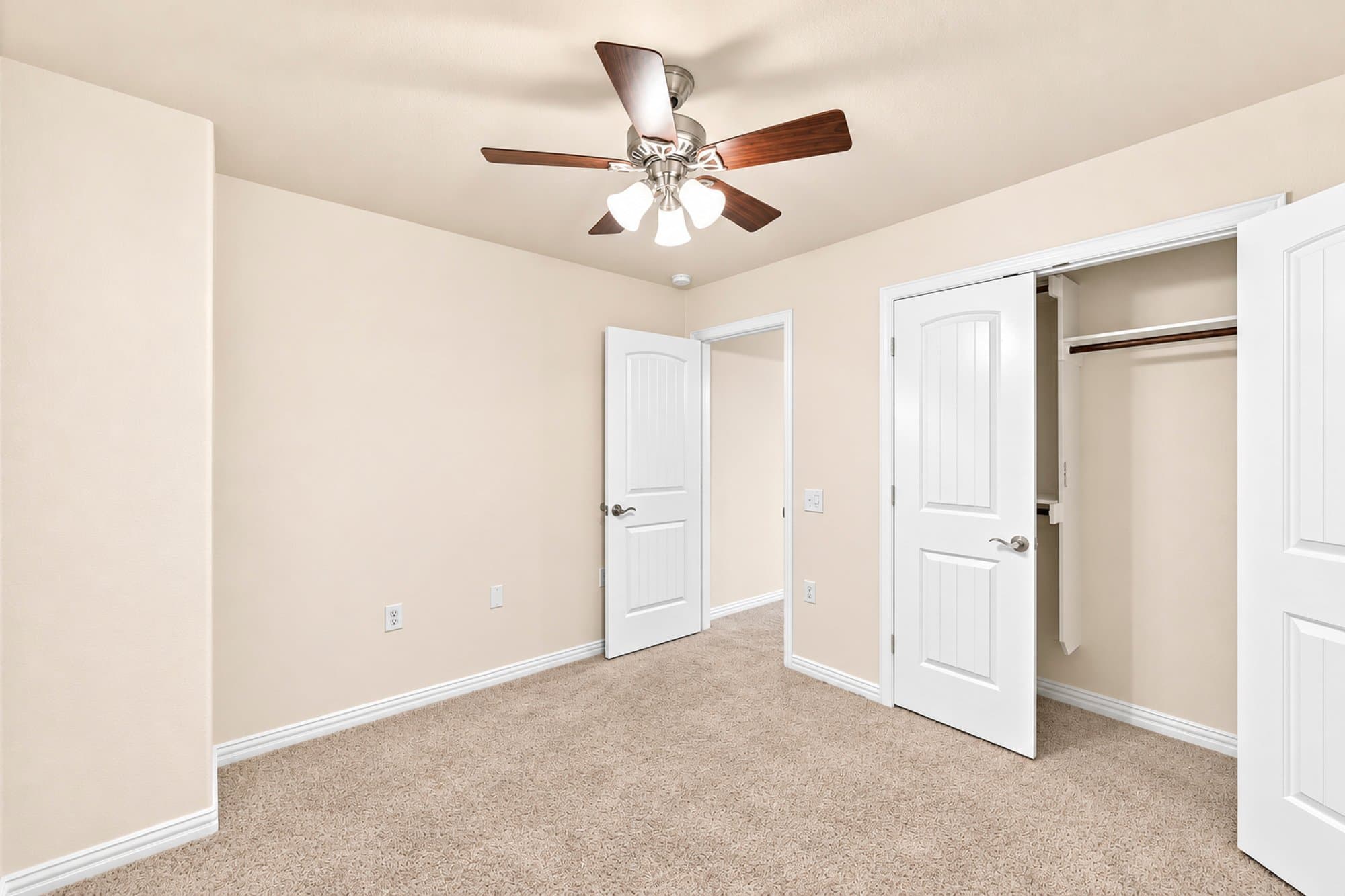 Austin House: 6908 Vail Ridge St