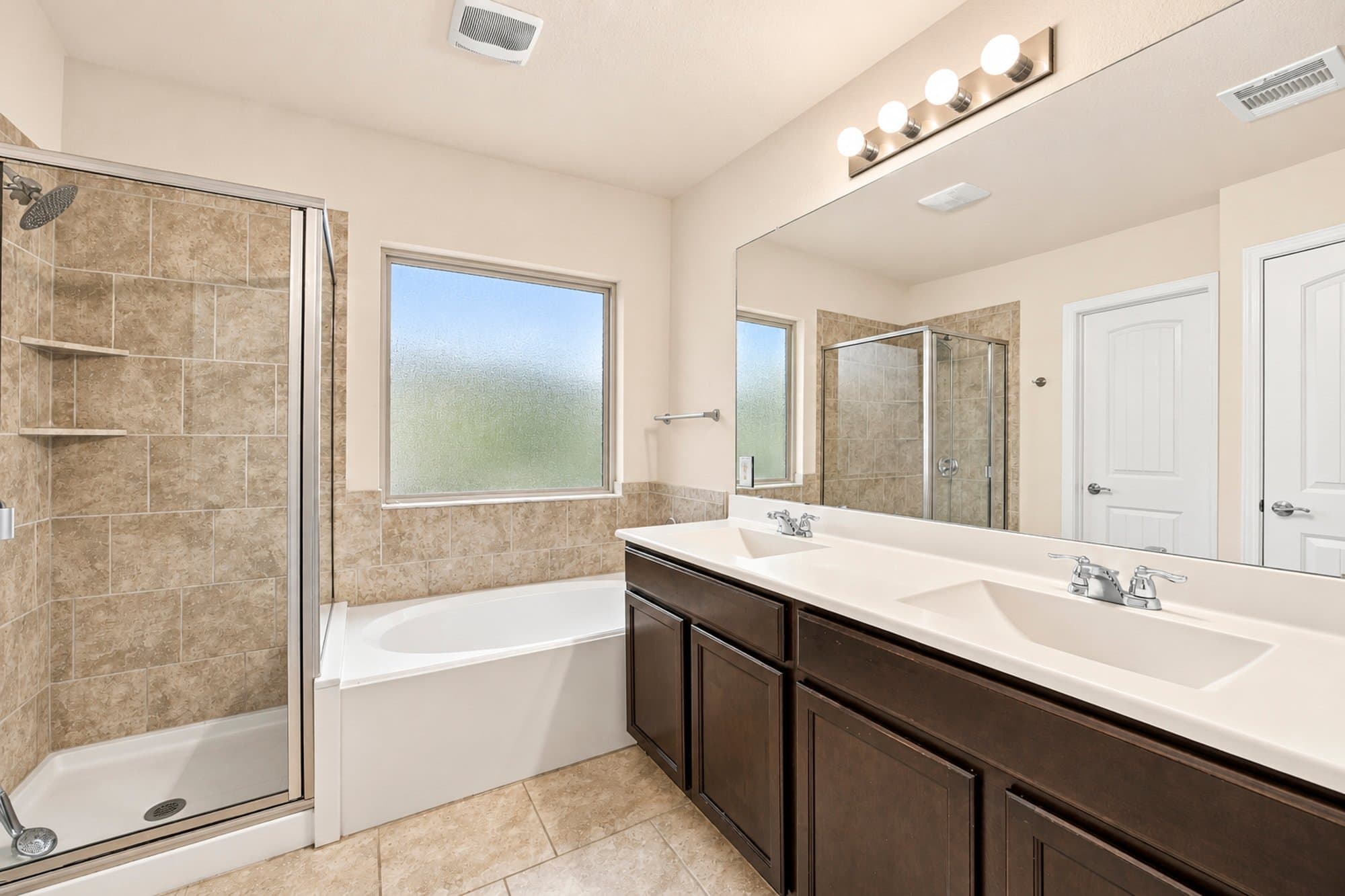 Austin House: 6908 Vail Ridge St