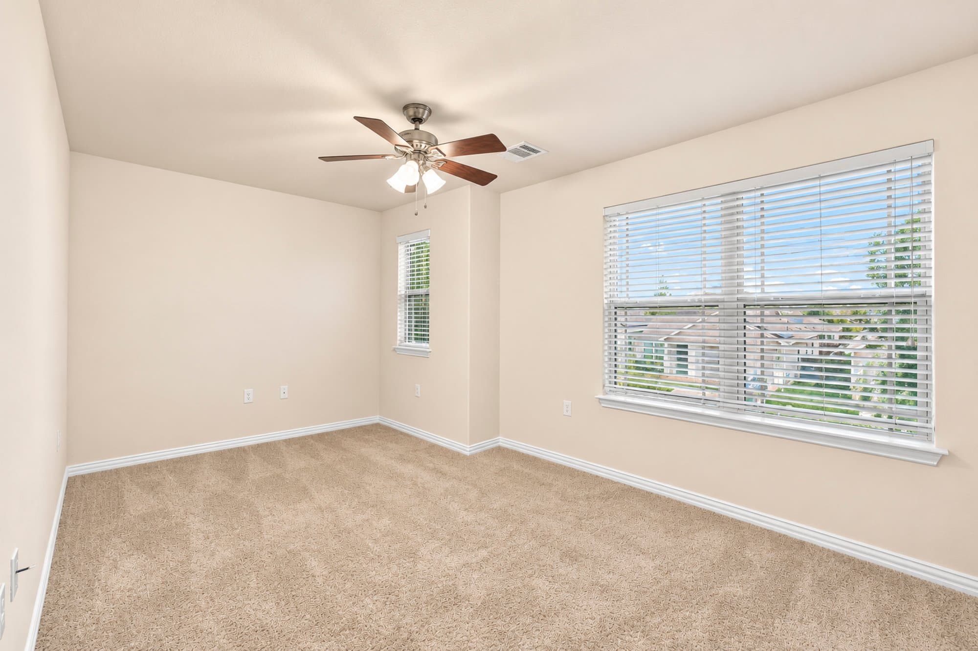 Austin House: 6908 Vail Ridge St