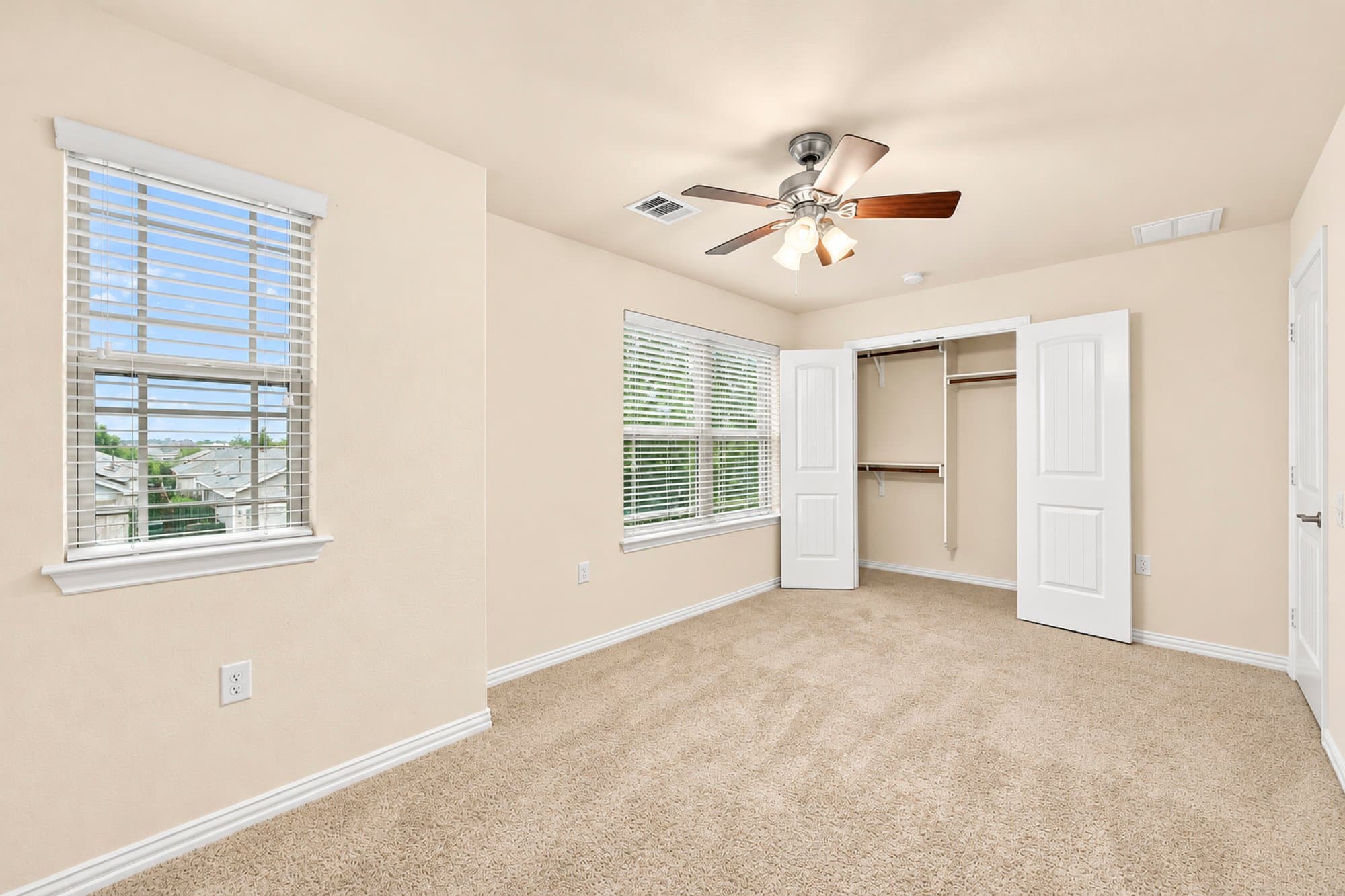 Austin House: 6908 Vail Ridge St