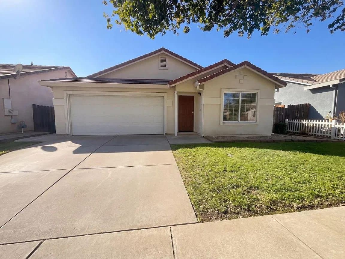 Yurba City House: 1866 woodland drive