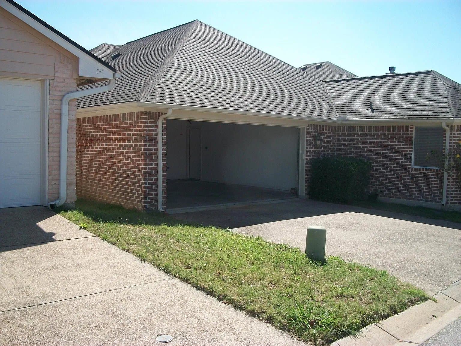Fort Worth House: 9549 Fair Haven St