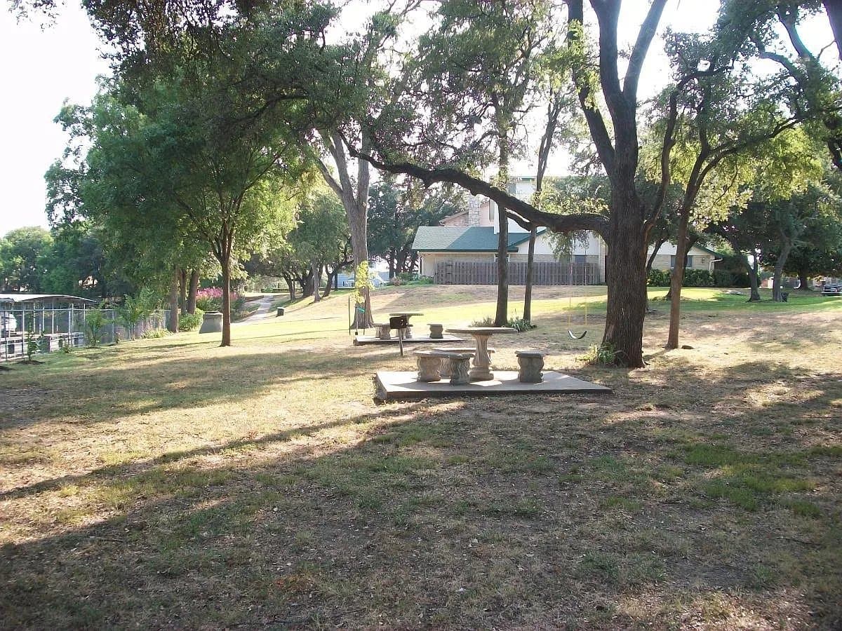 Fort Worth House: 9549 Fair Haven St