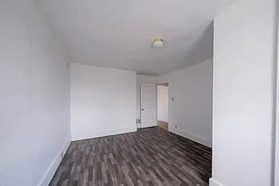 Brackenridge Multiplex: 809-811 Vermont Way
