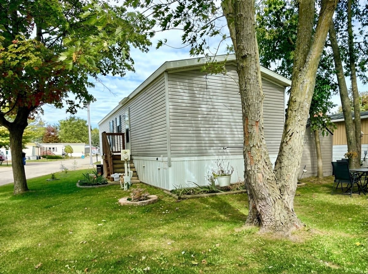 Midland House: 3720 Mercury Ct