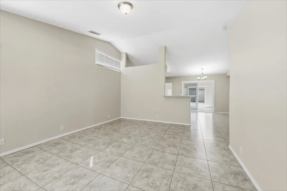 Glendale House: 8012 W Stella Ave