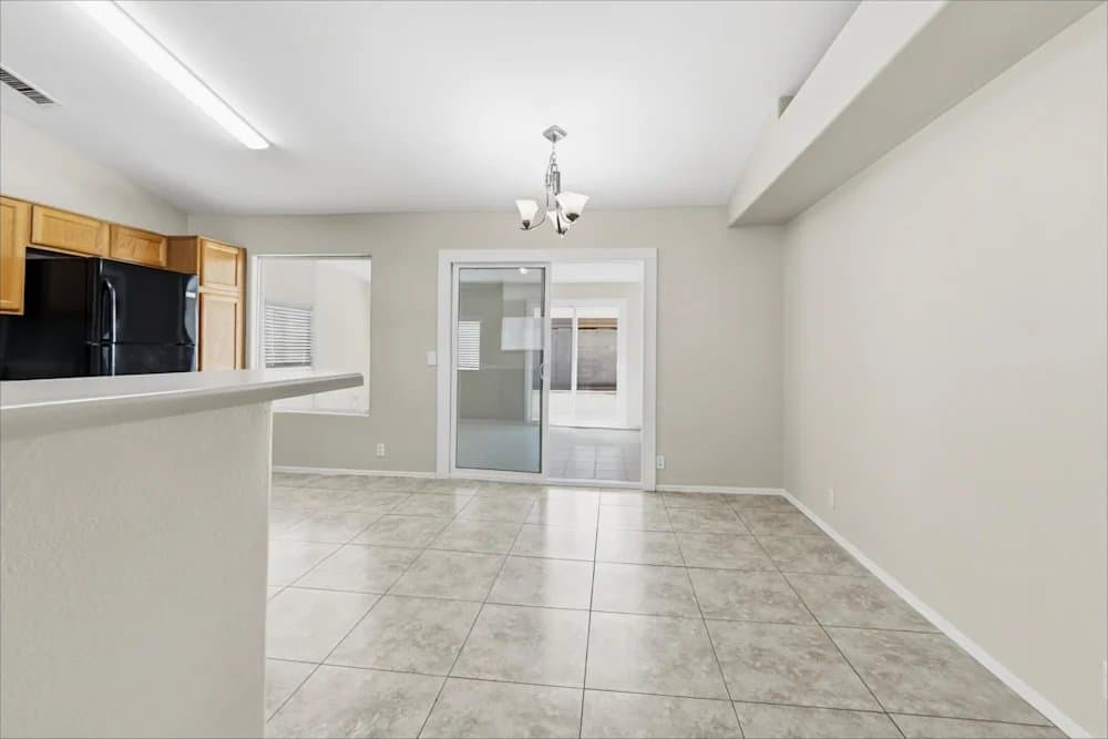 Glendale House: 8012 W Stella Ave