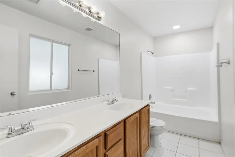 Glendale House: 8012 W Stella Ave