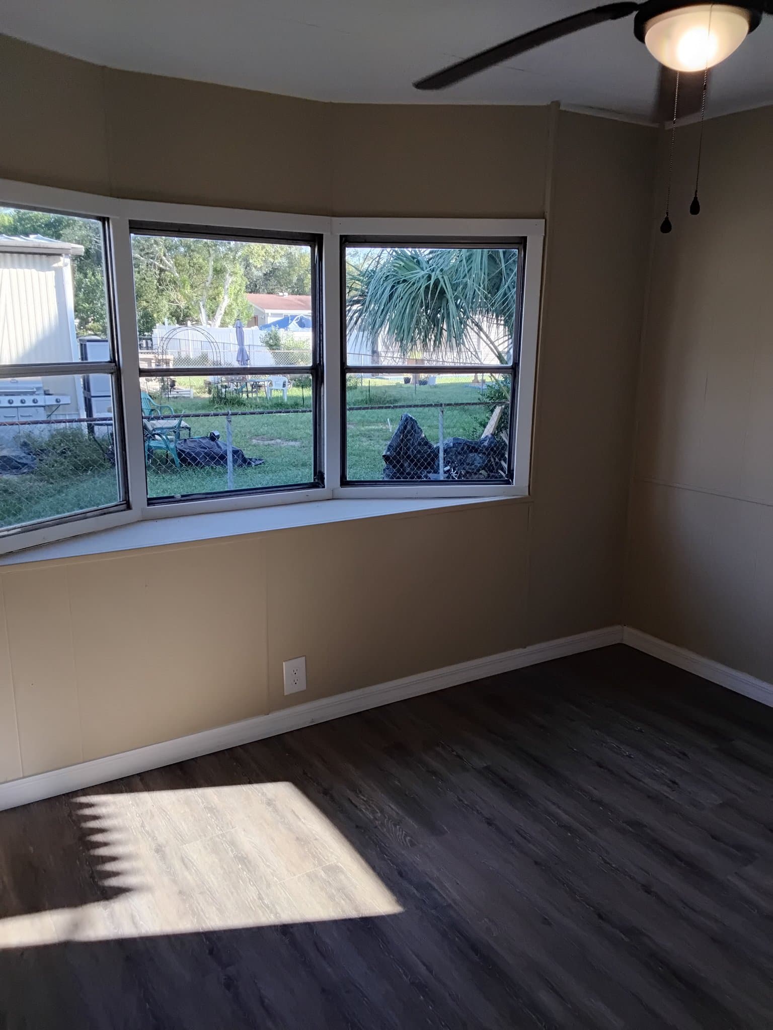 Brooksville House: 14265 Midfield St
