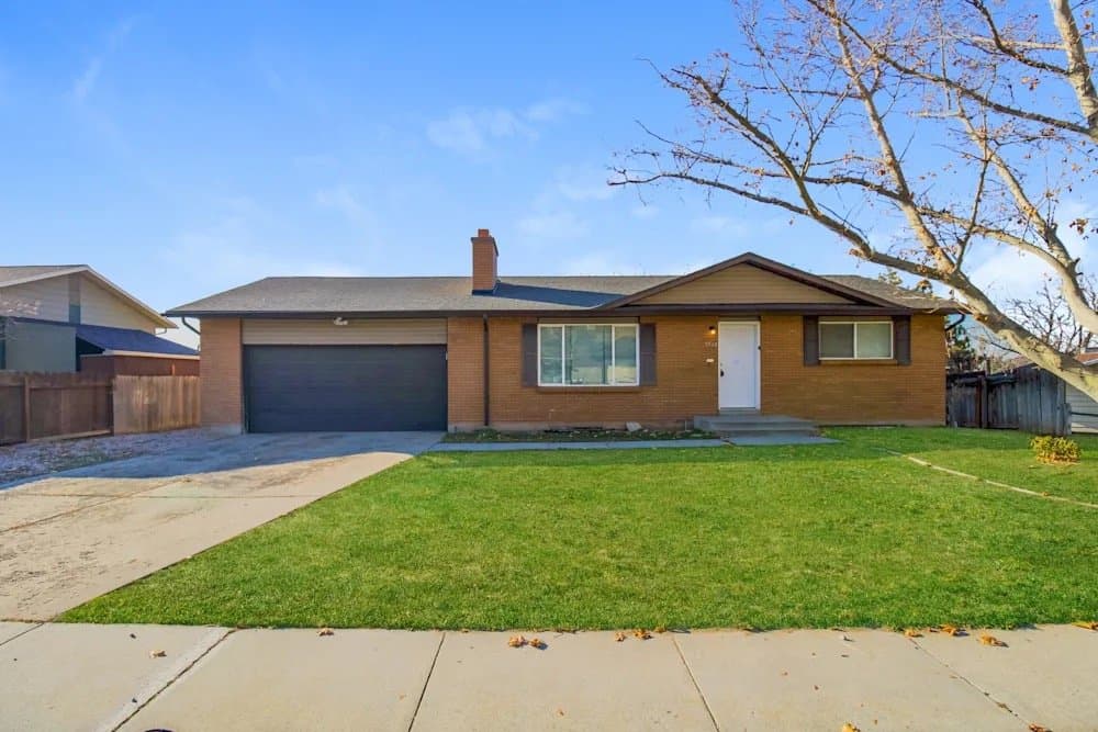 Sandy House: 9547 S 1210 E