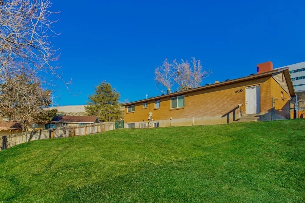 Sandy House: 9547 S 1210 E