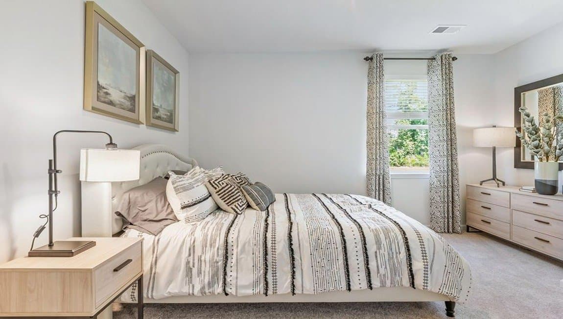 Ladson House: 359 Feldspar Ln