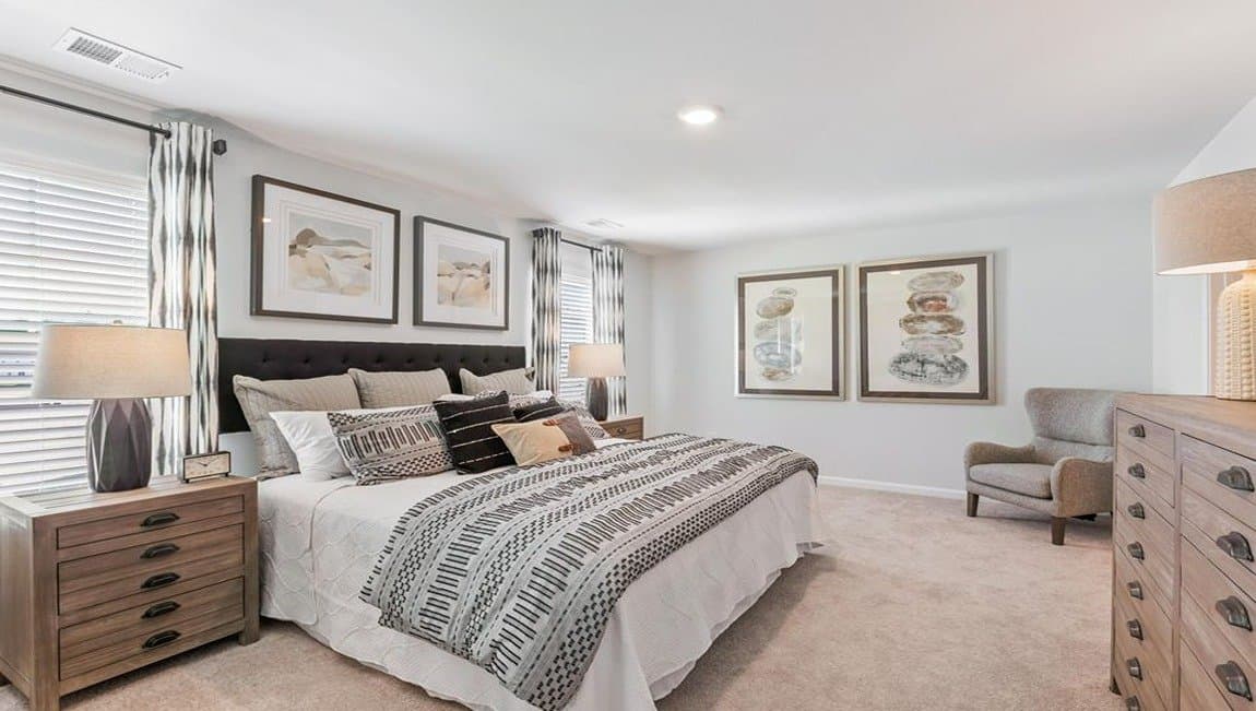 Ladson House: 359 Feldspar Ln