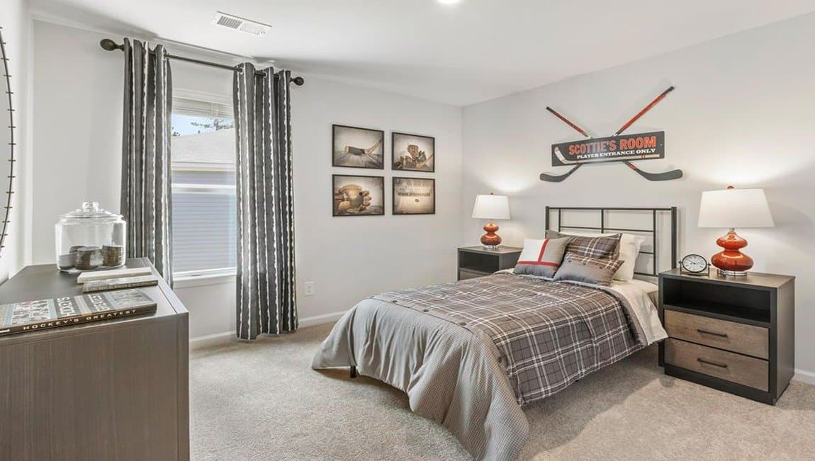 Ladson House: 359 Feldspar Ln