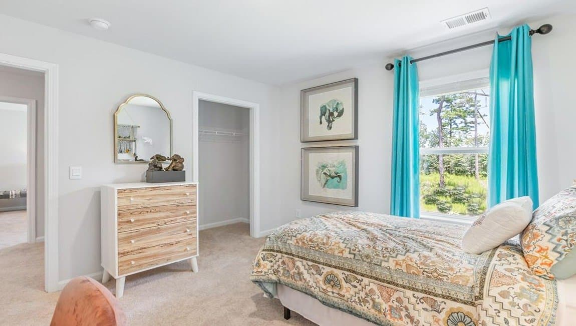 Ladson House: 359 Feldspar Ln