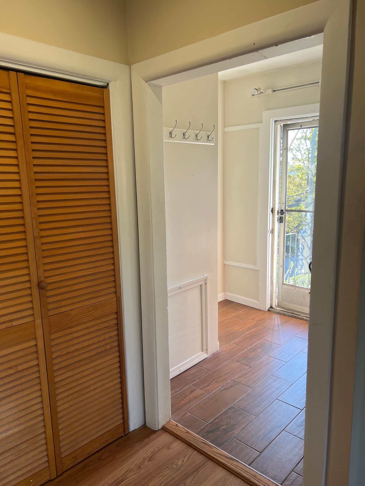Woburn Apartment: 15 west st