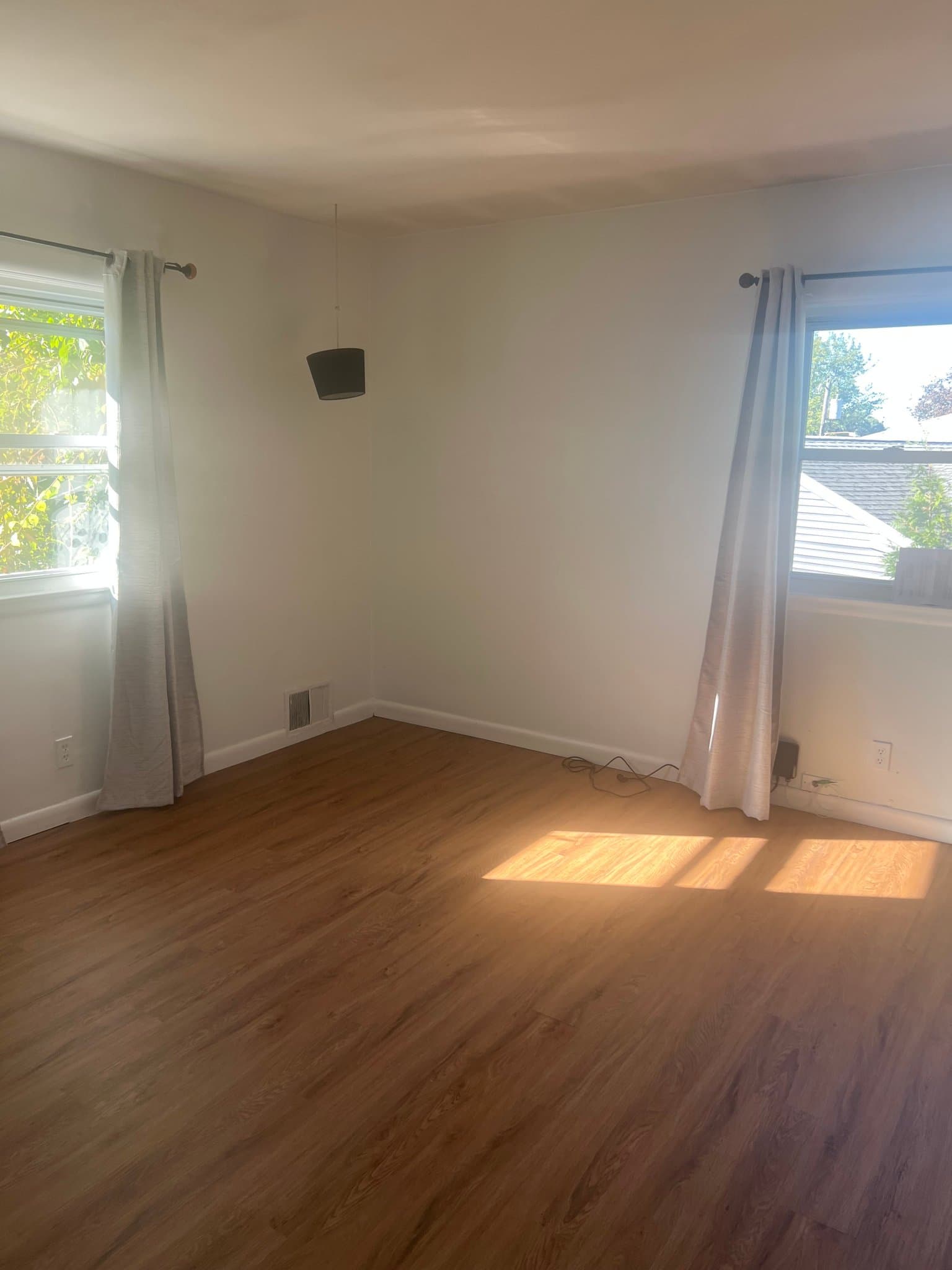 Woburn Apartment: 15 west st