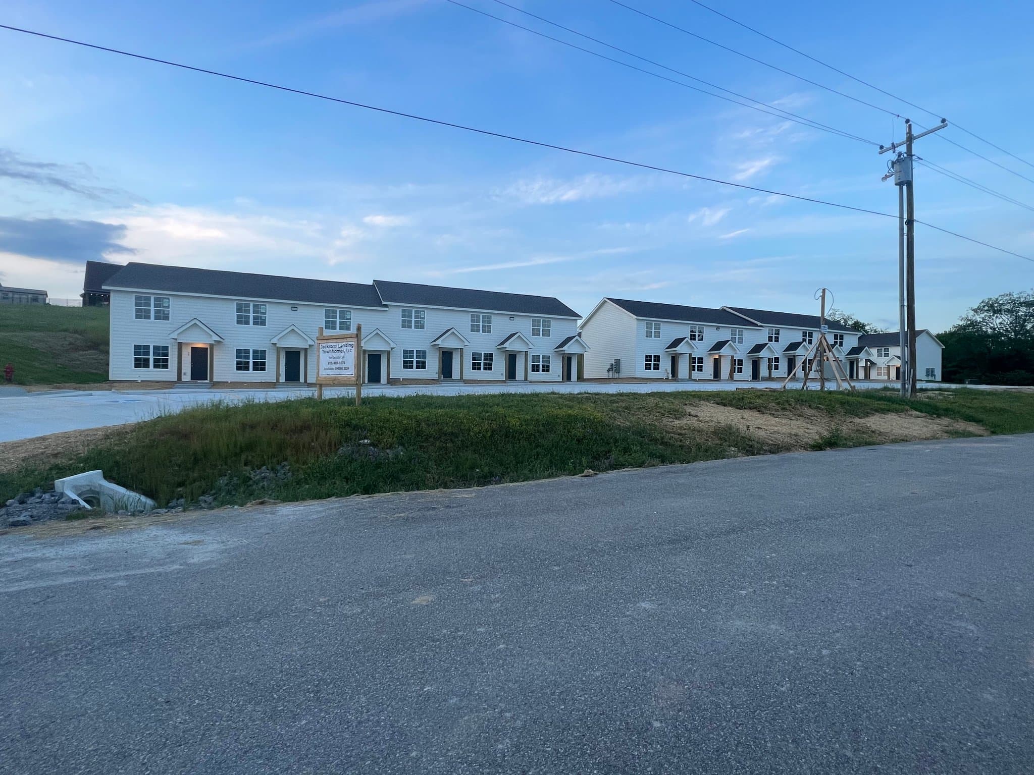 Woodbury Townhome: 20 East Mason Court
