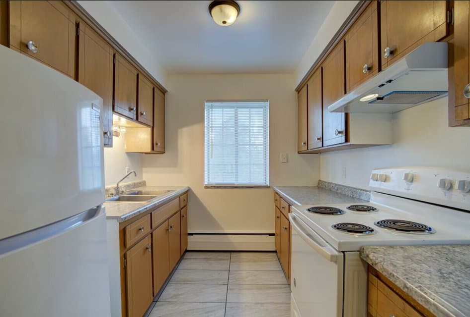 Detroit Apartment: 4865 Cadieux Road