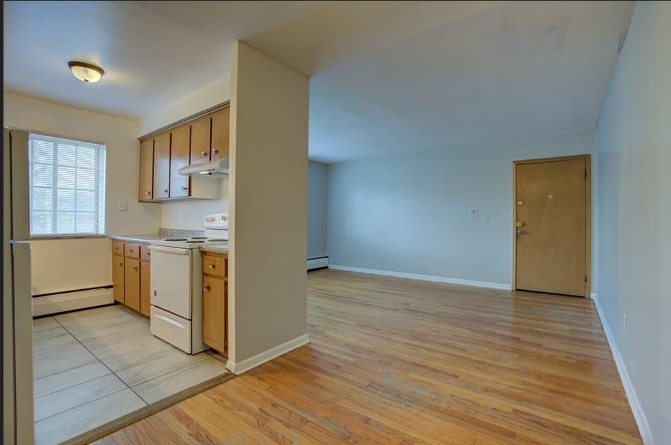 Detroit Apartment: 4865 Cadieux Road