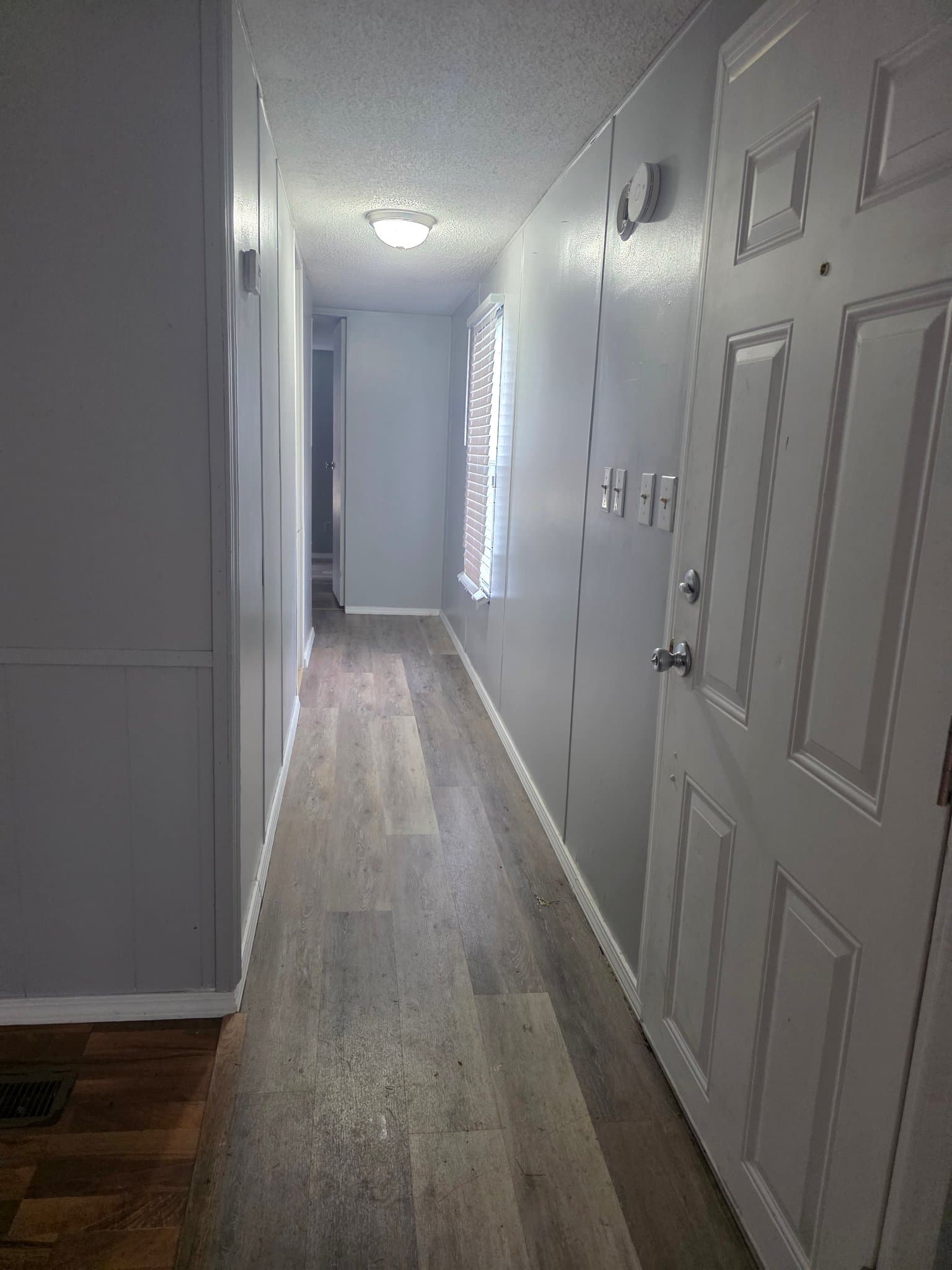 Cedar hill House: 8414 village green dr