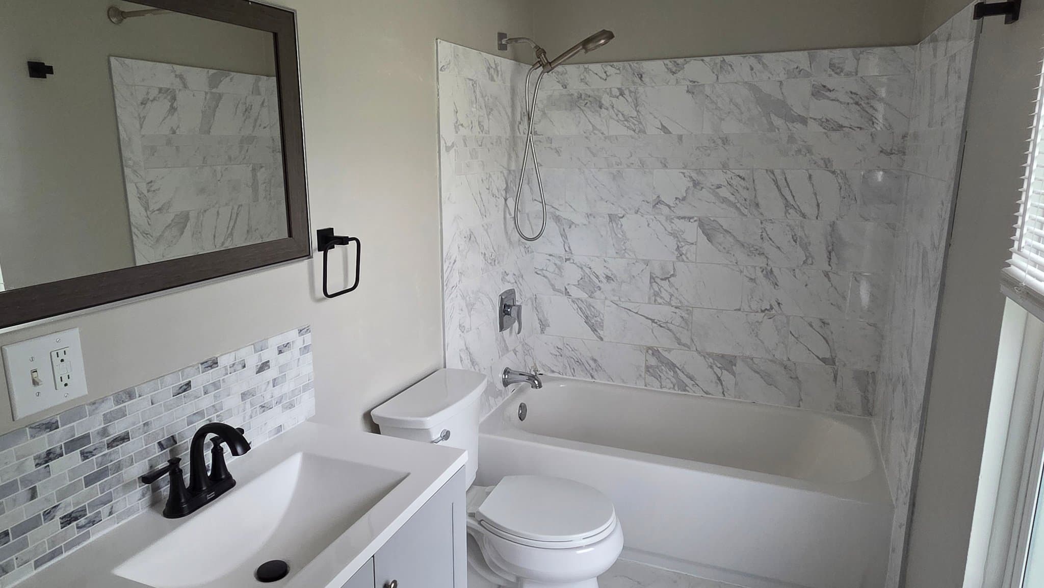 Clinton Township Condo: 37019 Brynford Dr