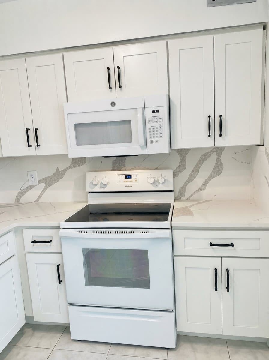 Boca Raton Condo: 260 NW 19th St