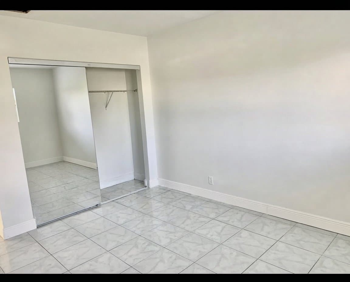 Boca Raton Condo: 260 NW 19th St