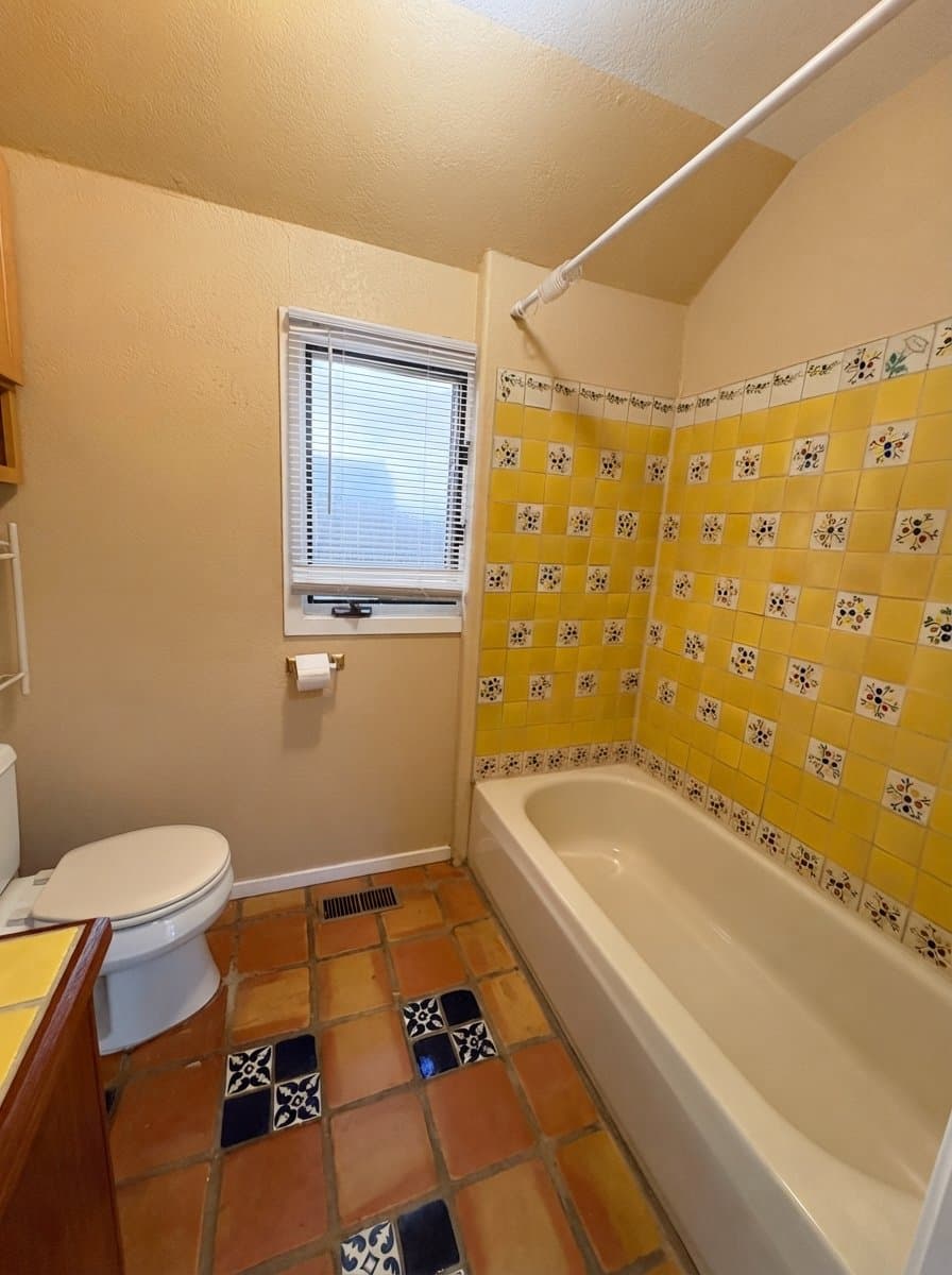 Colorado Springs House: 817 W Jefferson St