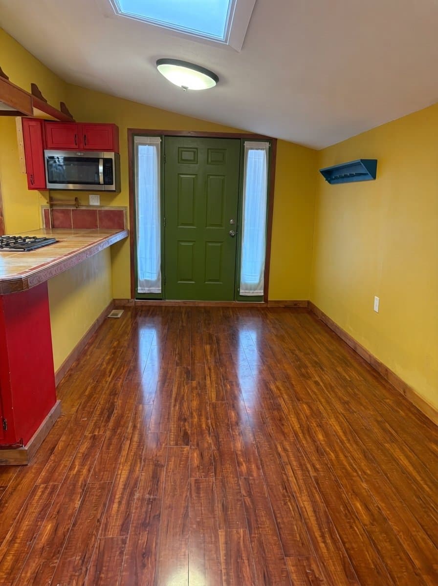 Colorado Springs House: 817 W Jefferson St