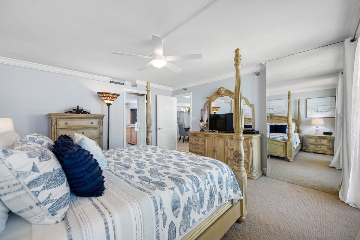Clearwater Beach Condo: 1290 Gulf Blvd