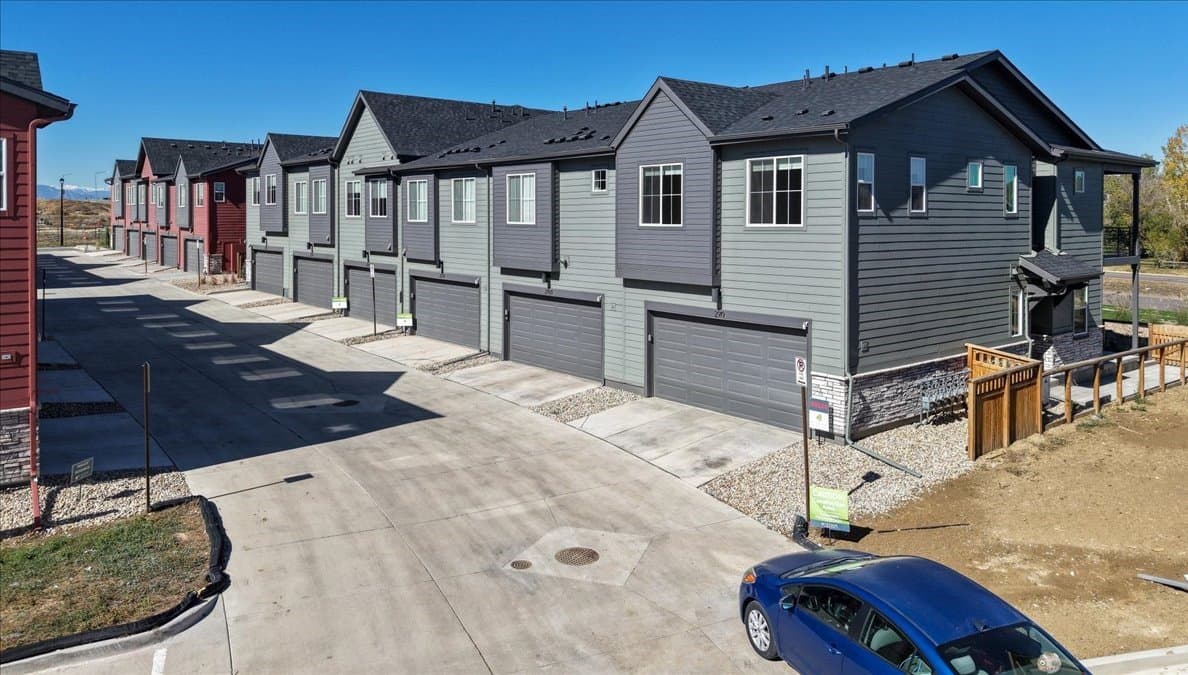 Thornton Townhome: 2897 E 103rd Dr