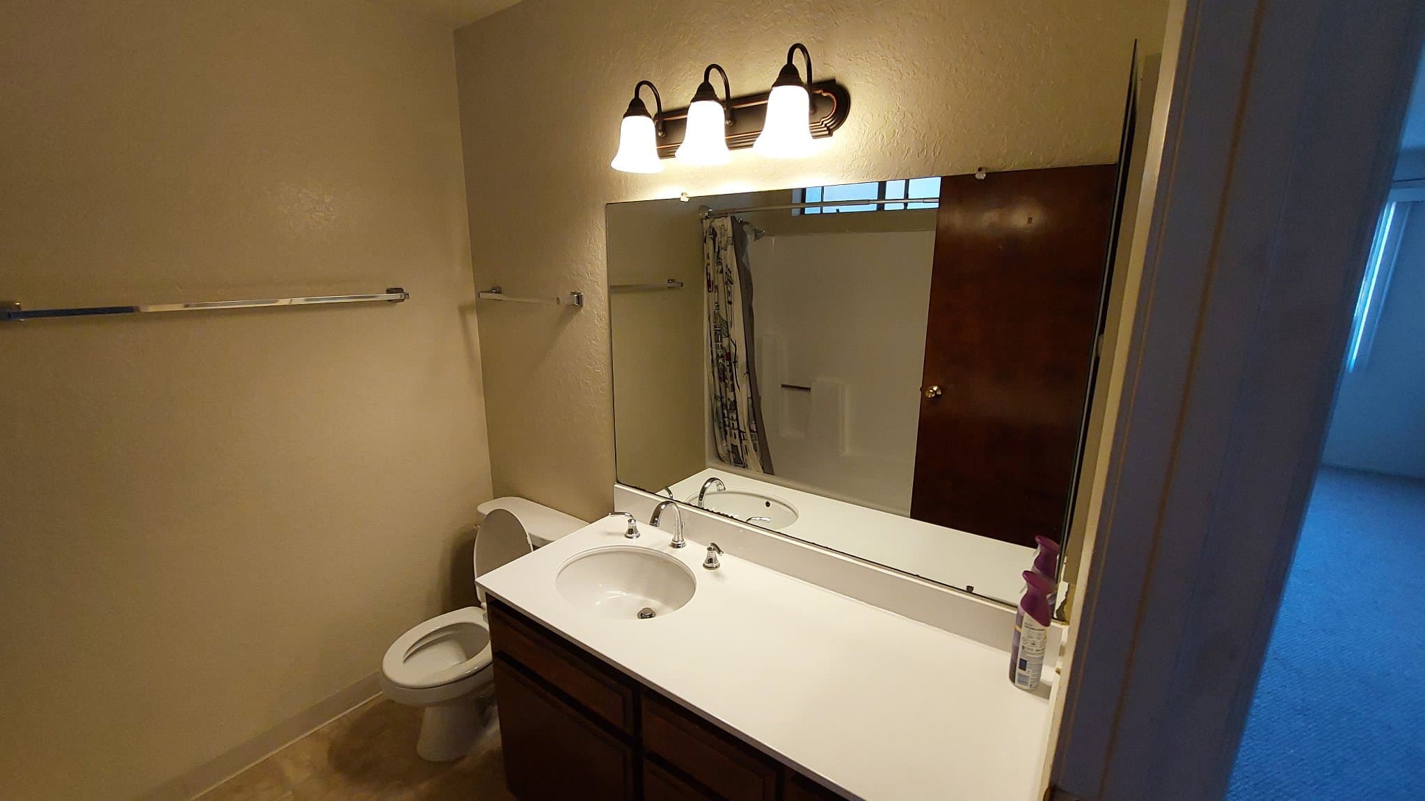 Hawthorne Apartment: 4040 W. 130th Street
