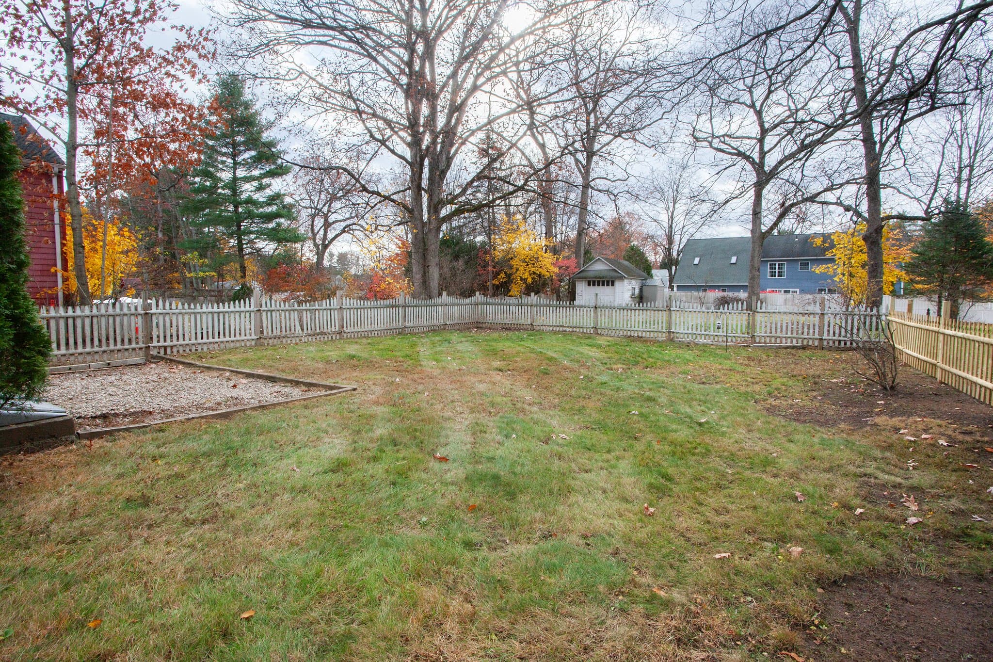 Simsbury House: 19 Fairview St