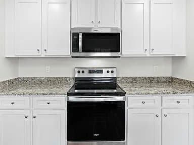 Zebulon House: 521 Crackling Ct