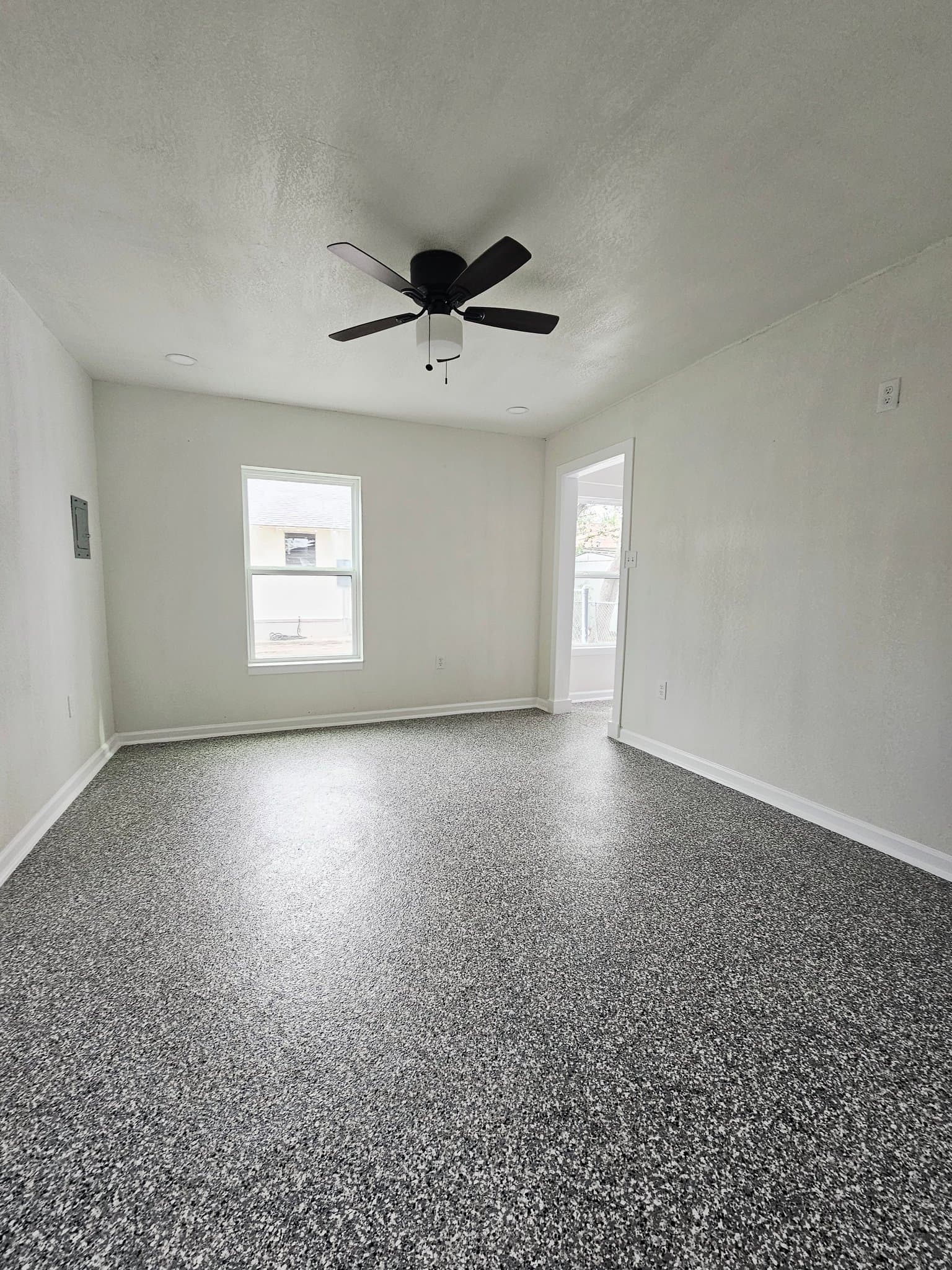 San Antonio Townhome: 215 Lyric St