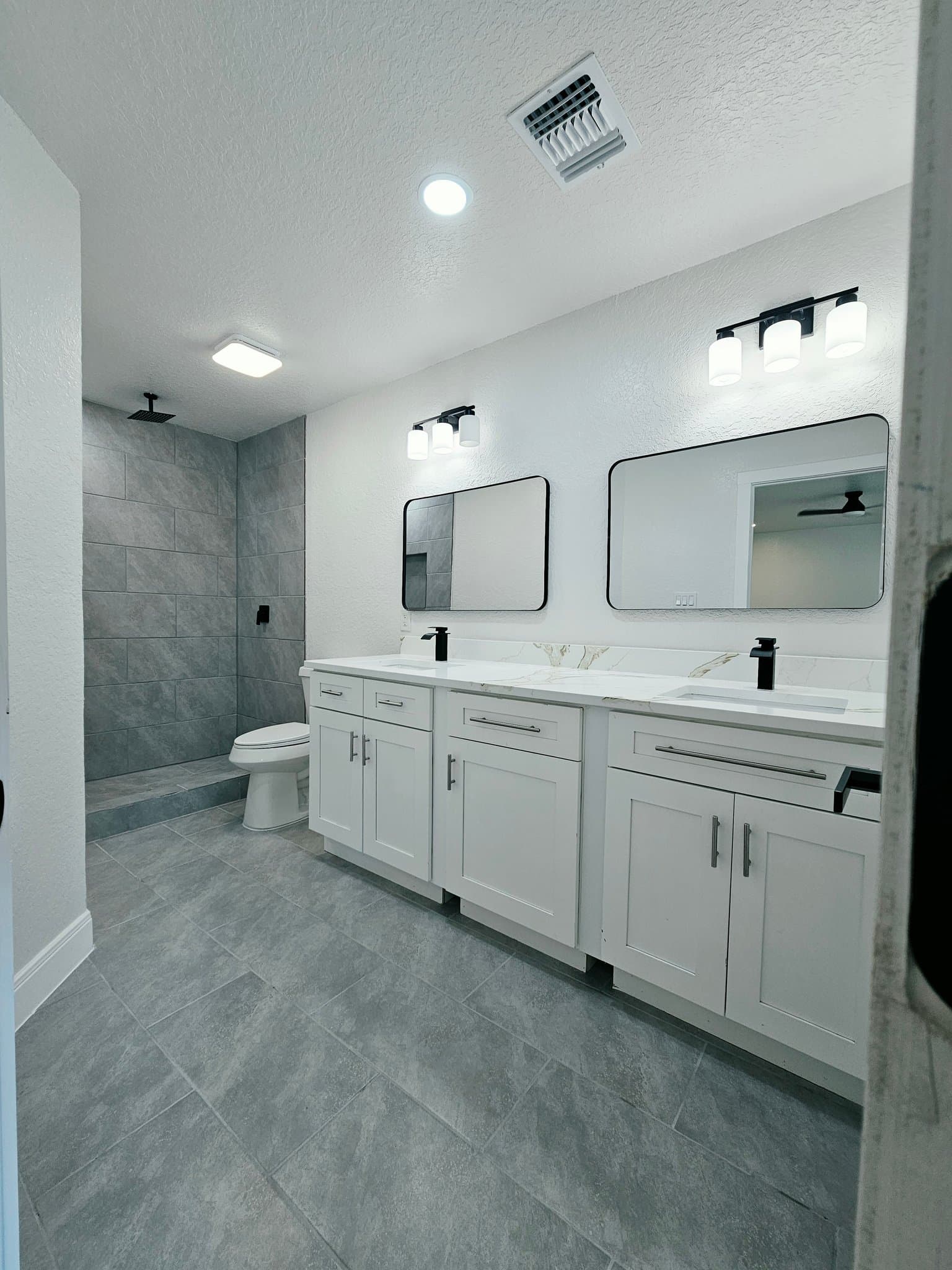 San Antonio House: 5330 Vista Run Dr