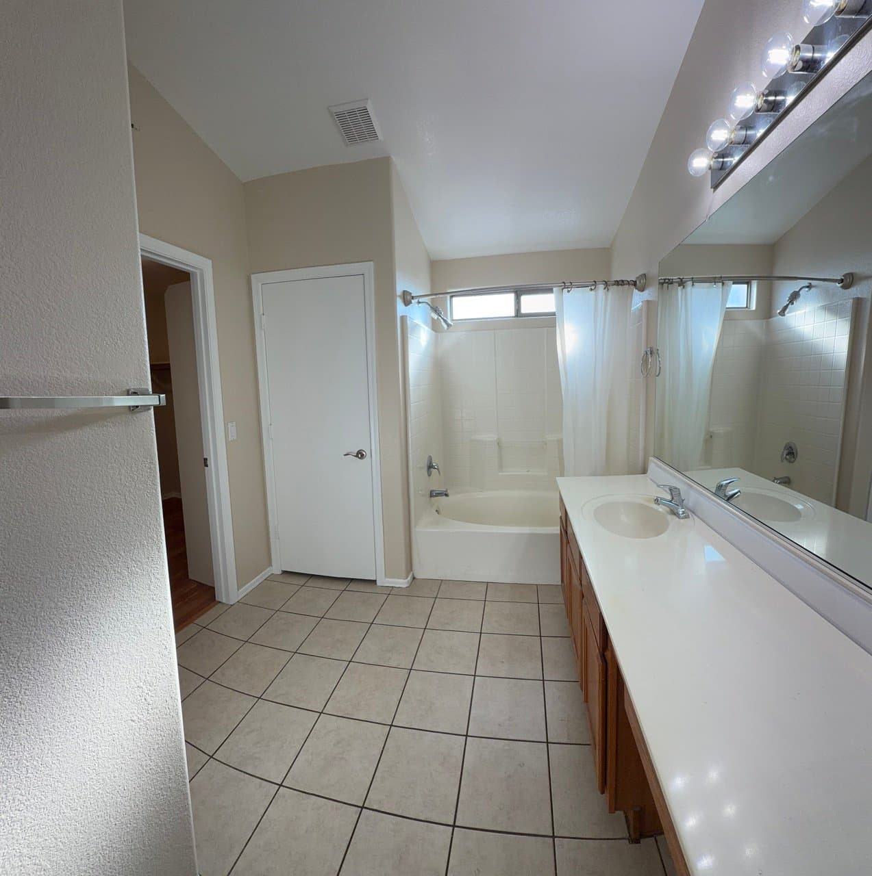 Gilbert House: 3921 E Derringer Way