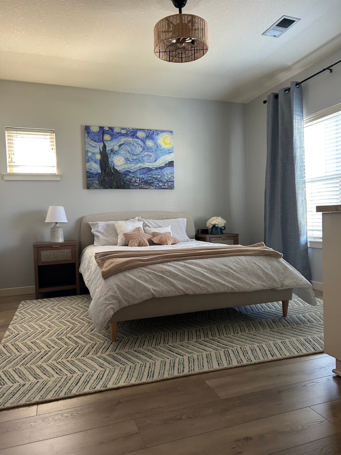 Beaverton Condo: 600 NE Newstead Ln